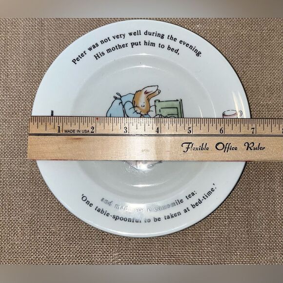 Lot of (2) PETER RABBIT WEDGWOOD Mr McGregor's Garden + sick in bed w/ mother - Picture 5 of 7